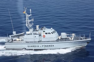 Una nave Guardacoste in azione