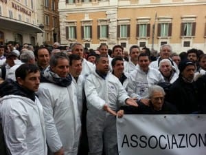 Alcuni carrozzieri di CNA alla manifestazione a Roma