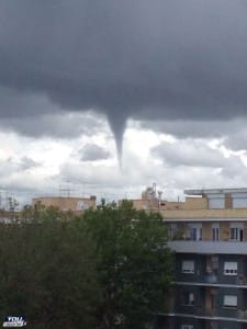 La tromba d'aria ad Ostia