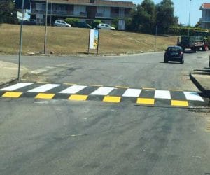 Attraversamento pedonale rialzato