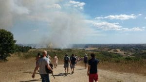 Incendio al lago di Martignano