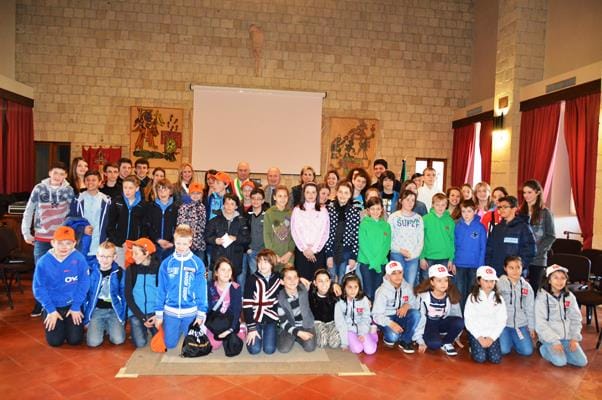 Il sindaco Mazzola con gli studenti delle delegazioni del Comenius