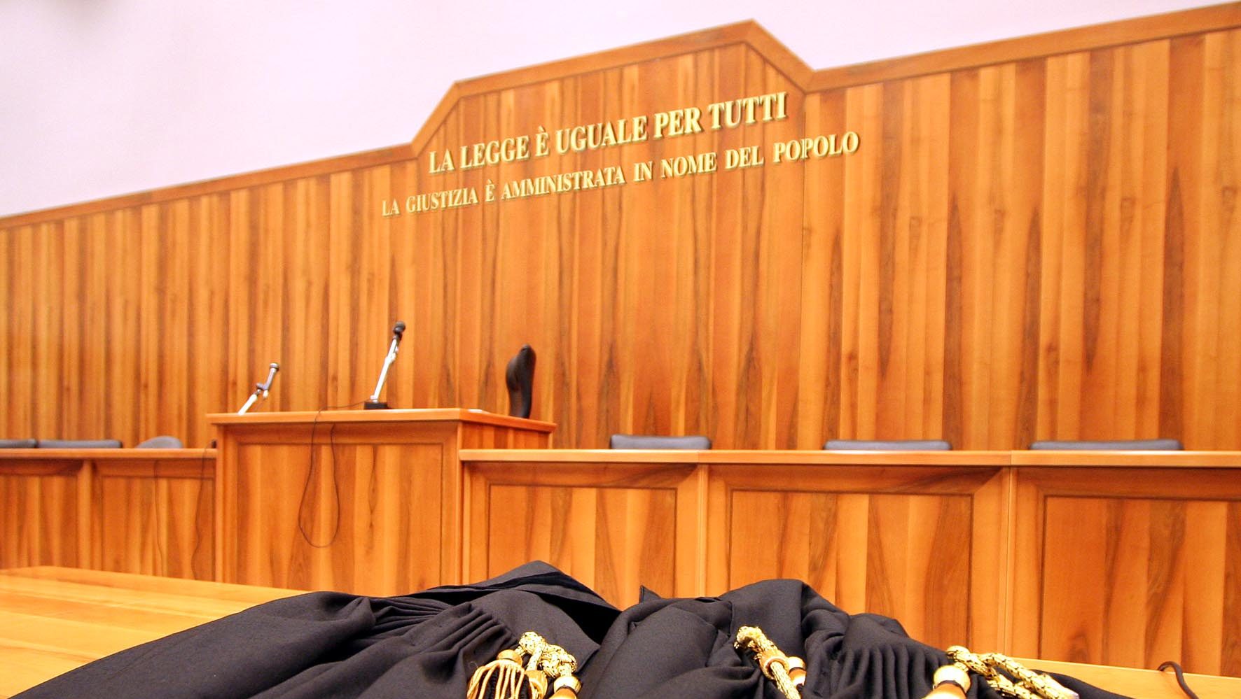 cropped-tribunale.jpg