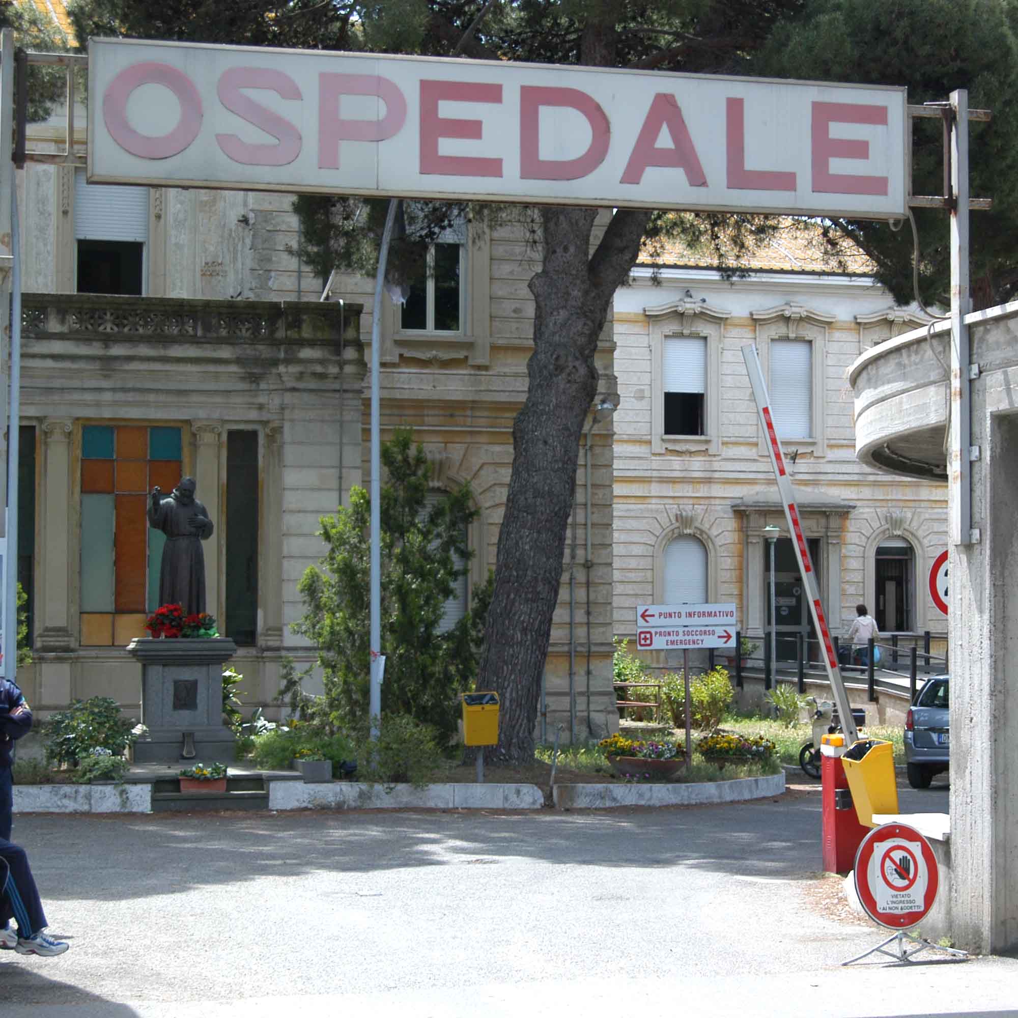 Insegna dell’ospedale di Tarquinia