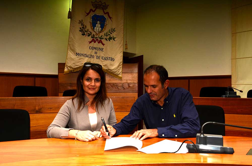 Laura-Piroli-con-il-Sindaco-Sergio-Caci