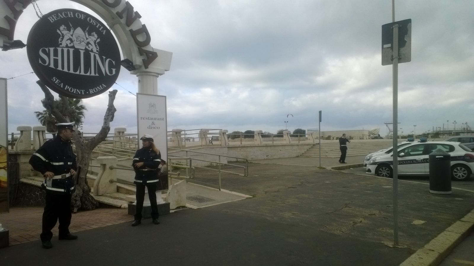 OSTIA, SEQUESTRATO STABILIMENTO SHILLING: CONSISTENTI ABUSI EDILIZI – FOTO 1