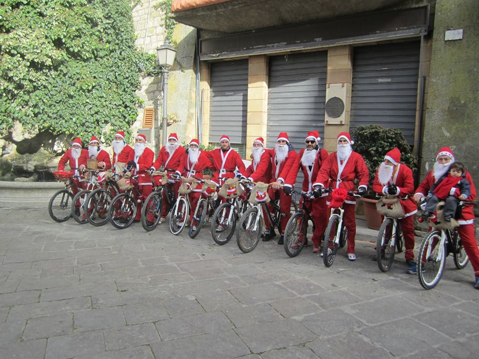 babbo natale bicicletta