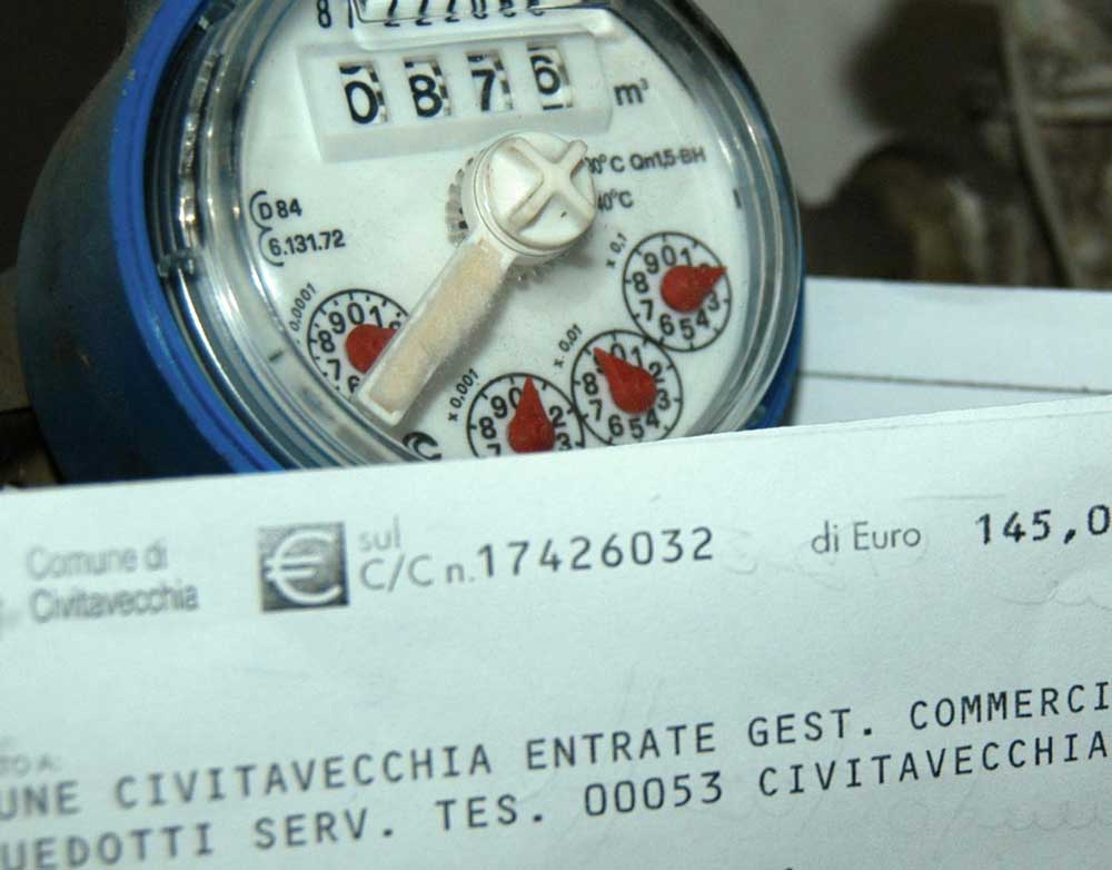 Arrivano le bollette Talete al Lido di Tarquinia, scoppia la protesta