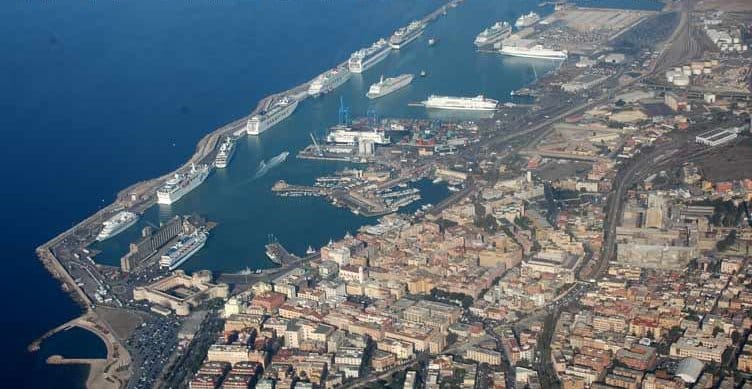 Porto, offerta di Moby e Tirrenia per seguire il giro d’Italia in Sardegna