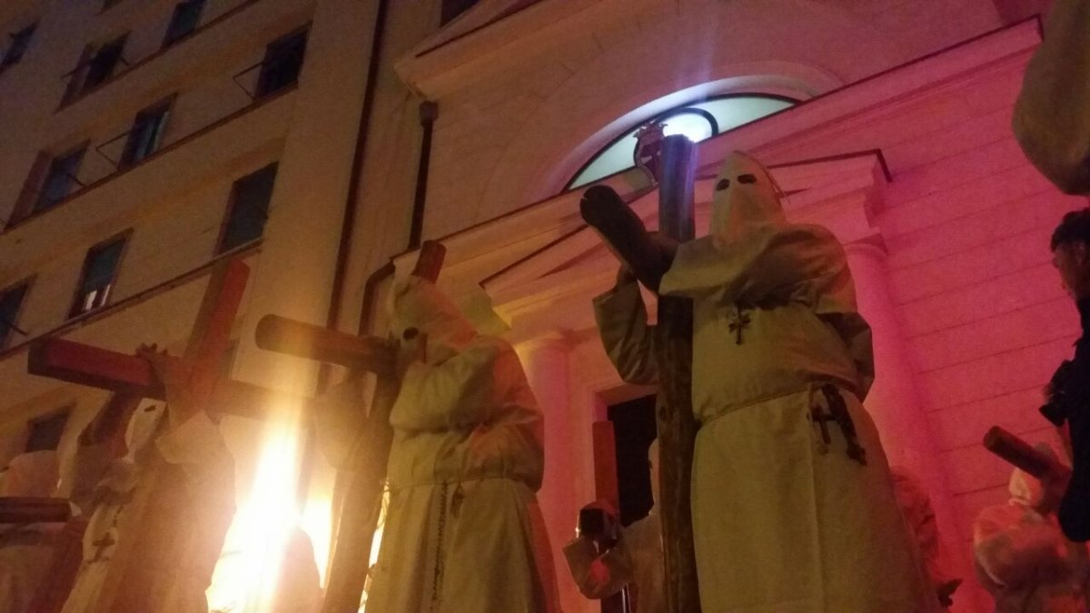 Pasqua a Civitavecchia, domani la mostra alla Chiesa della Stella e la Cerimonia della luce