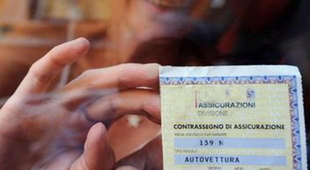 Il contratto che evolve: l’assicurazione di fronte all’auto del futuro