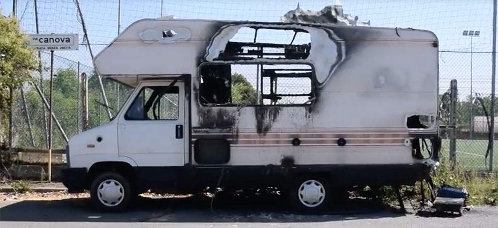 camper-bruciato-canova