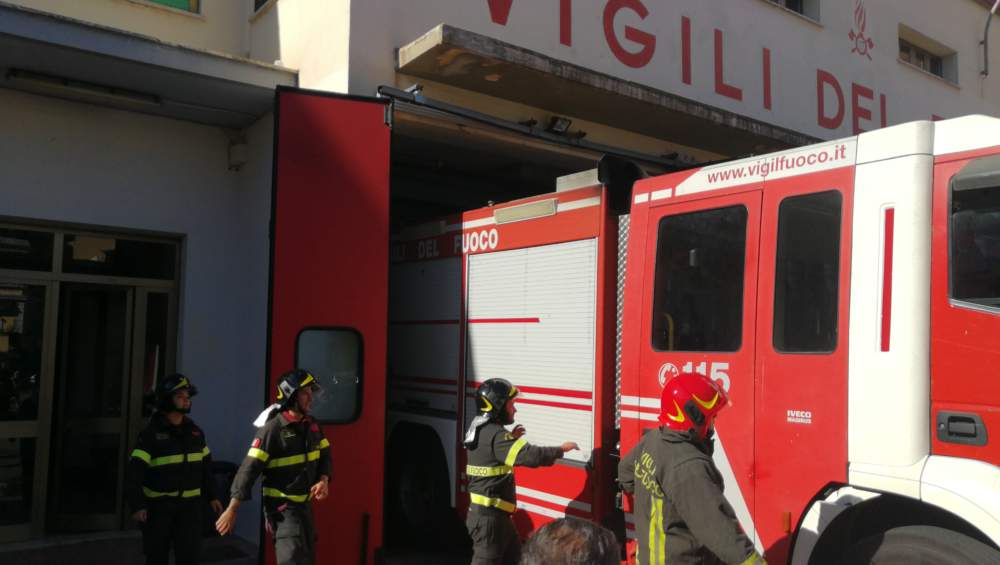 partenza-pompieri-vvf-caserma-bonifazi partenza-pompieri-vvf-caserma-bonifazi