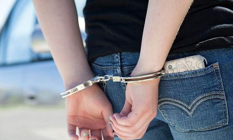 arresto donna arresto donna