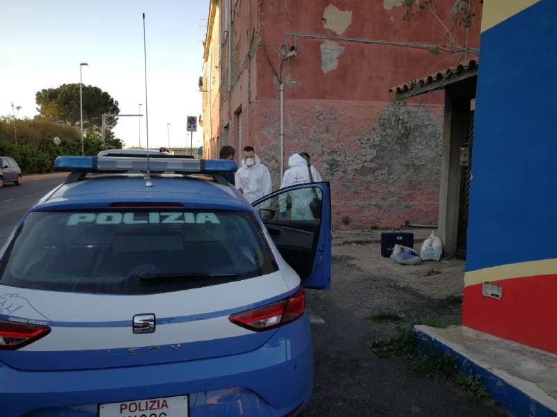 polizia commissariato scientifica (2) polizia commissariato scientifica (2)