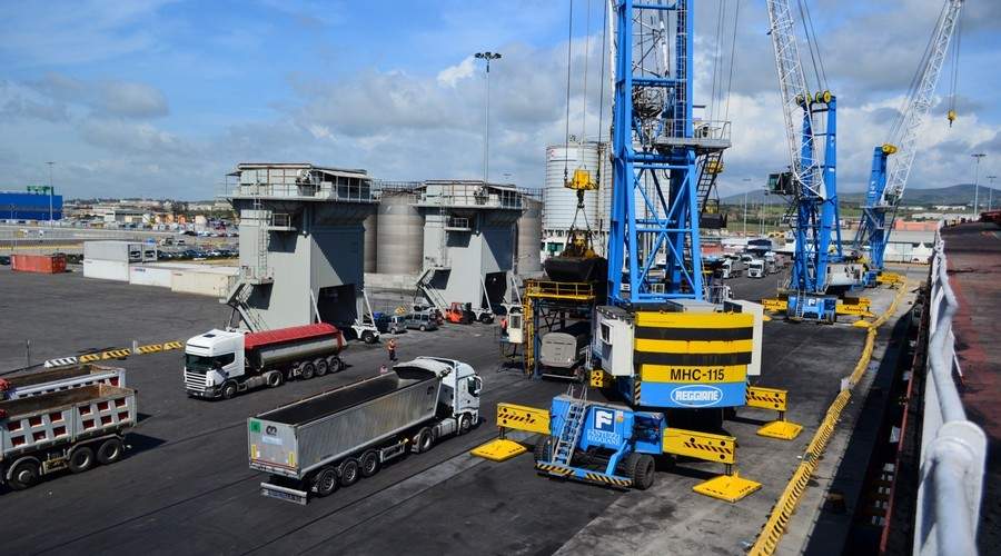 servizi-porto-civitavecchia-gru-cilp