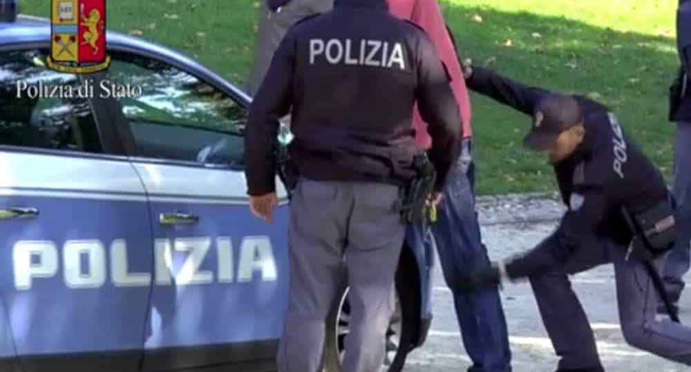 arresti polizia fermo auto arresti polizia fermo auto