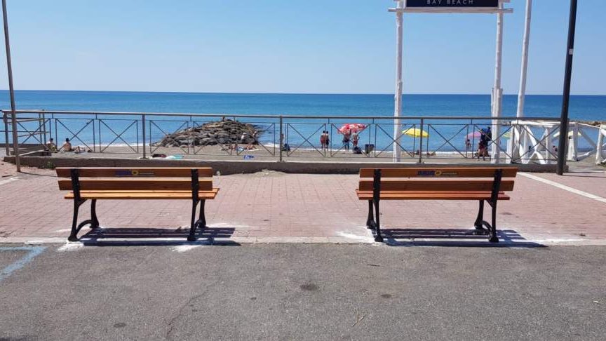 cropped-Panchine-lungomare-Ladispoli.jpg