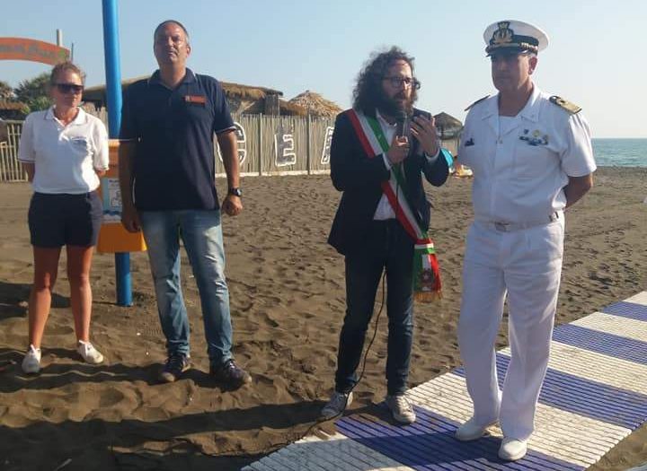 pascucci leone spiaggia