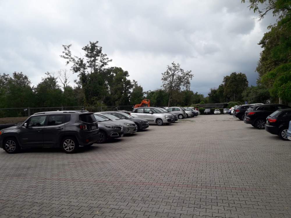 PARCHEGGIO CIMITERO Portuense