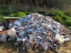 Rifiuti edilizi abbandonati