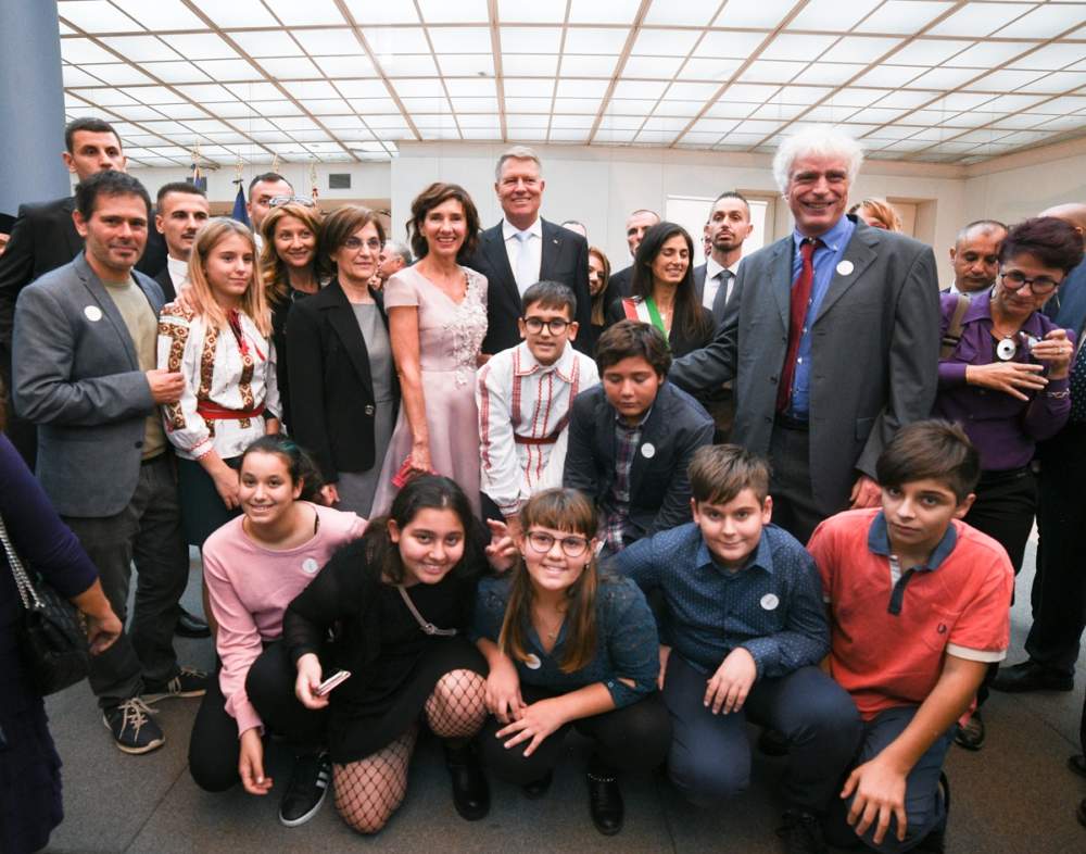 Melone, presidente, Sindaca Melone, presidente, Sindaca