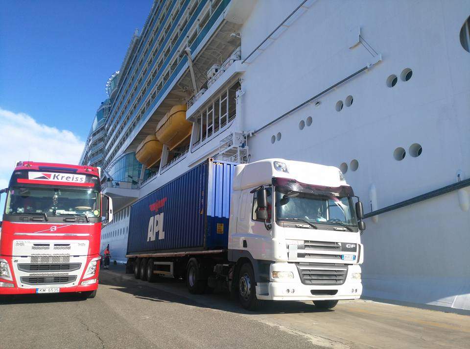 camion porto civitavecchia tir