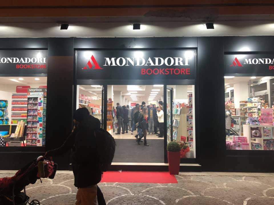 Libreria Mondadori 1 Libreria Mondadori