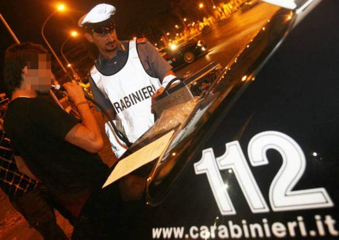 Carabinieri alcoltest ebbrezza Carabinieri alcoltest ebbrezza