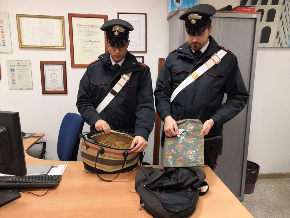 EUR Le borse schermate scoperte dai Carabinieri (3)