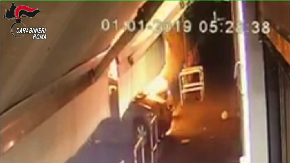 FRASCATI – Rapina e incendio (2)