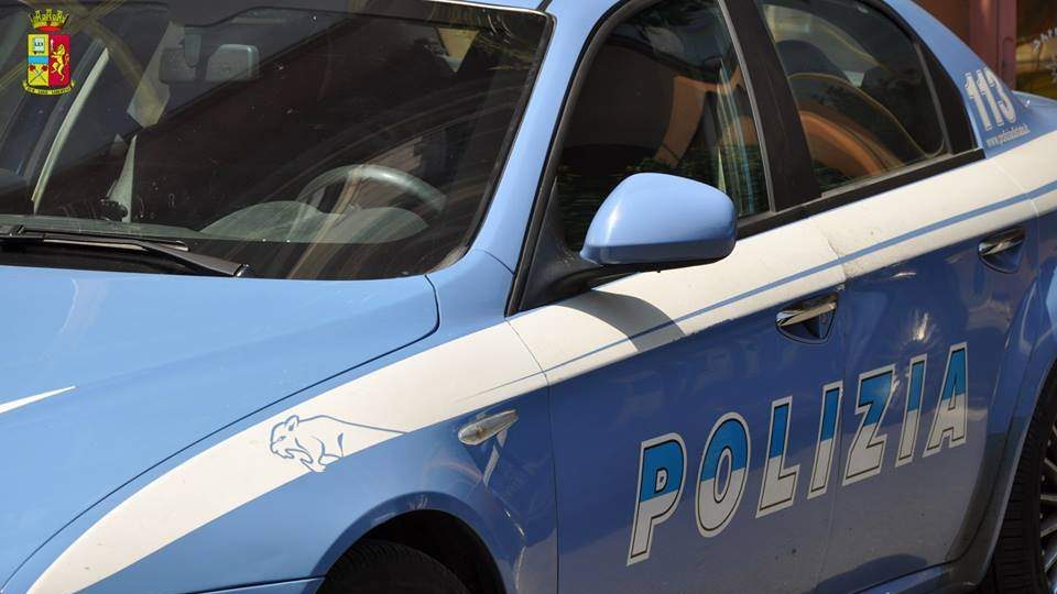 cropped-polizia-auto-4.jpg