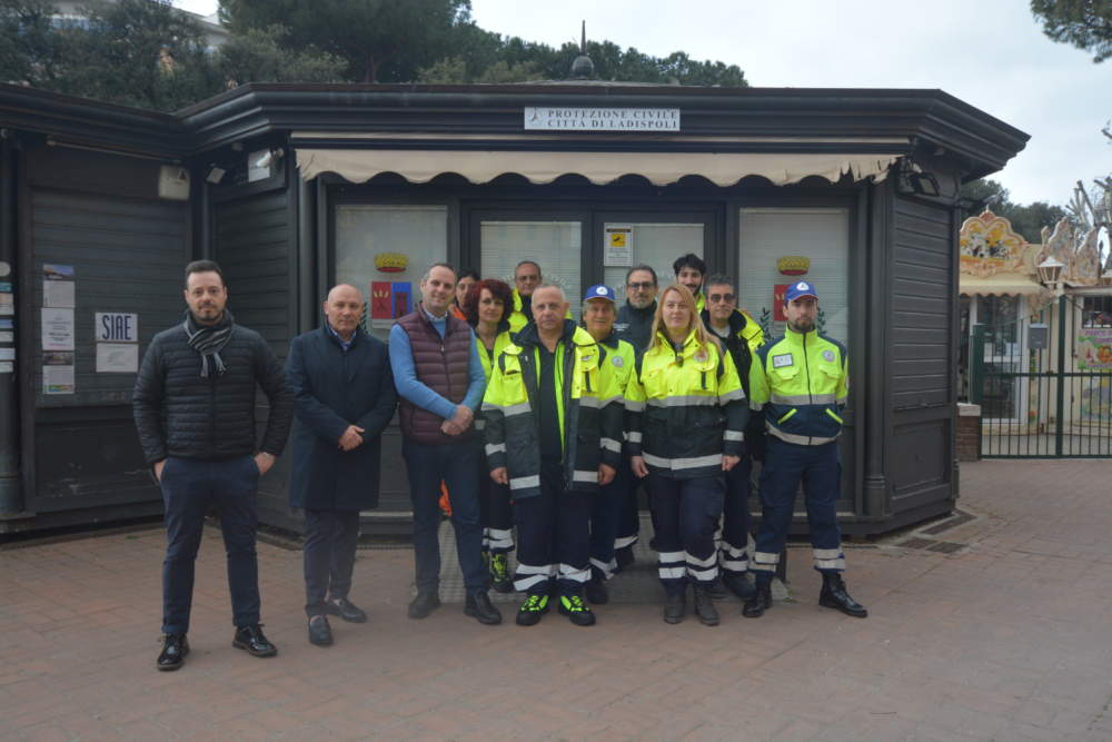 Protezione Civile Comunale, presente all’evento “Gran Fondo Mare e Laghi” Protezione Civile Comunale, presente all'evento "Gran Fondo Mare e Laghi"
