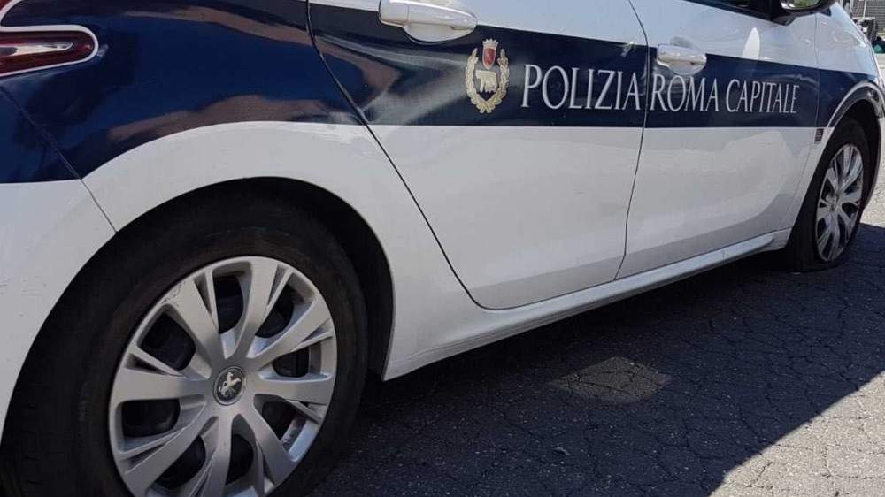 cropped-polizia-roma-capitale-bucata-2.jpg