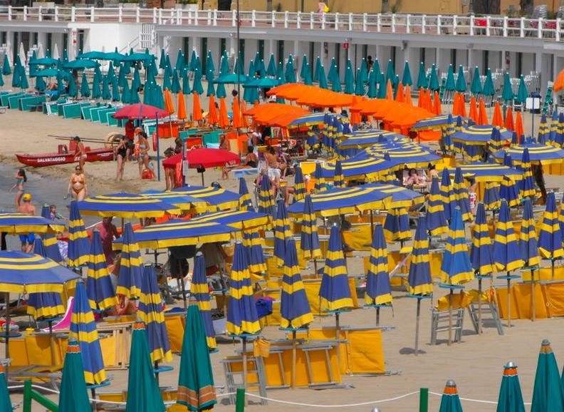 santa marinella spiaggia passeggiata (1) santa marinella spiaggia passeggiata (1)