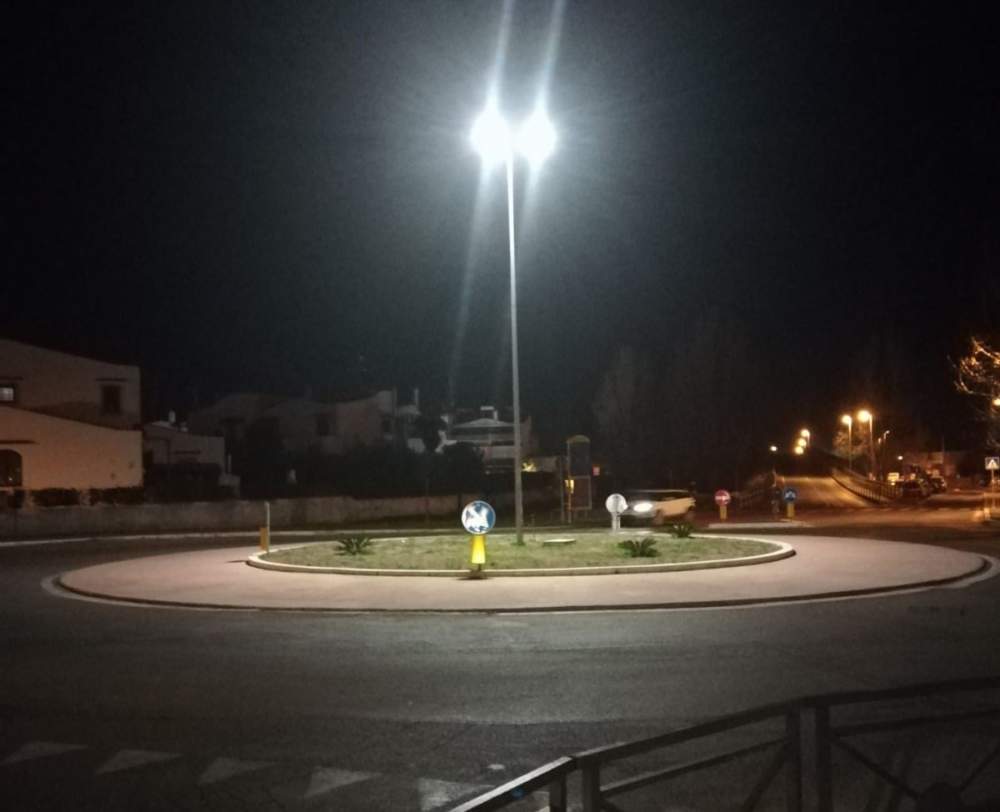 lampada induzione cerveteri rotatoria