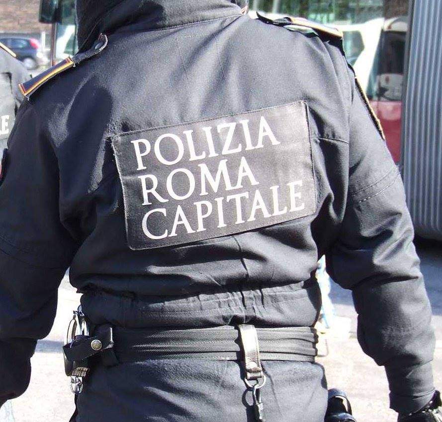 polizia roma capitale agente