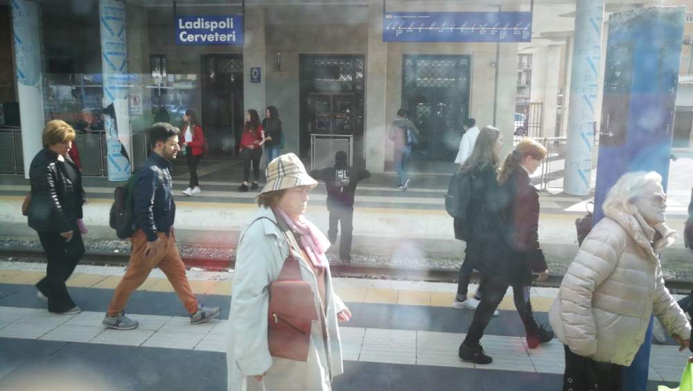 -Attraversamento binaria stazione Ladispoli