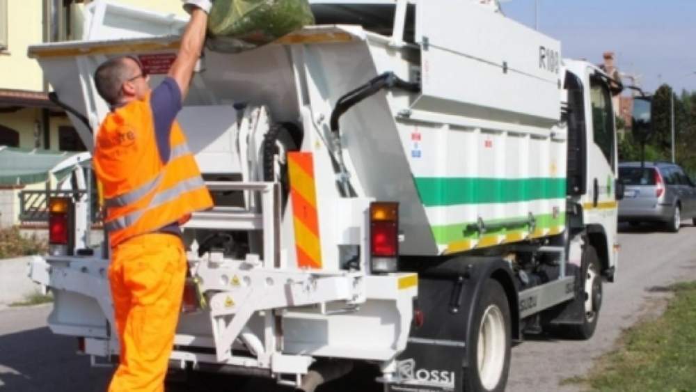 operatori-ecologici ladispoli