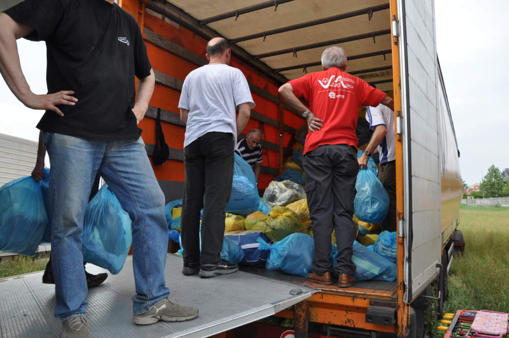 raccolta abiti usati