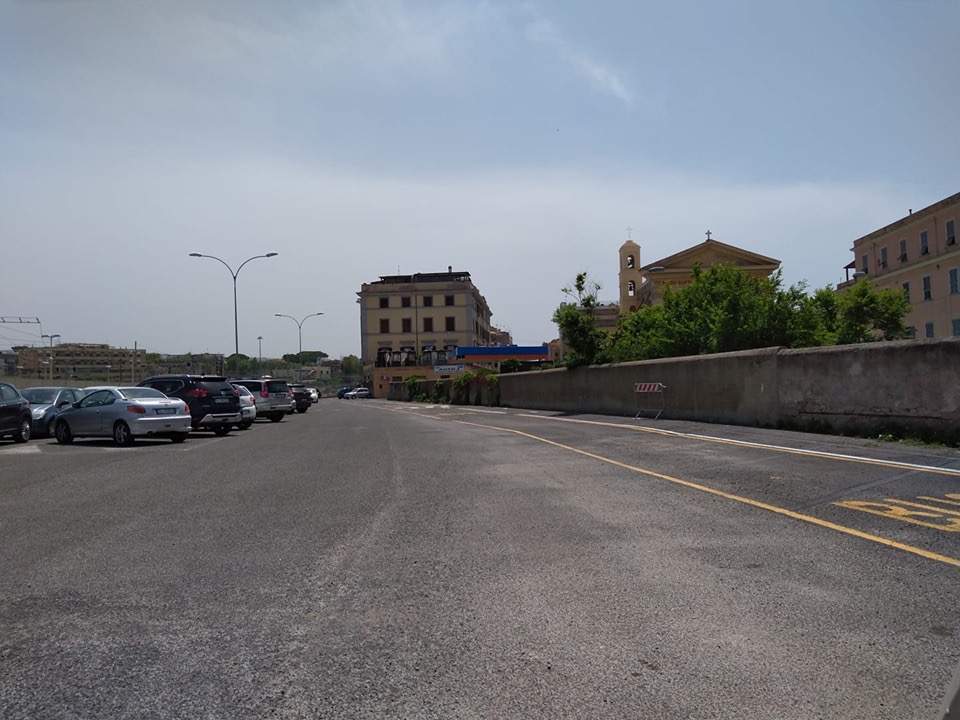 Stalli bus parcheggio viale Vittoria