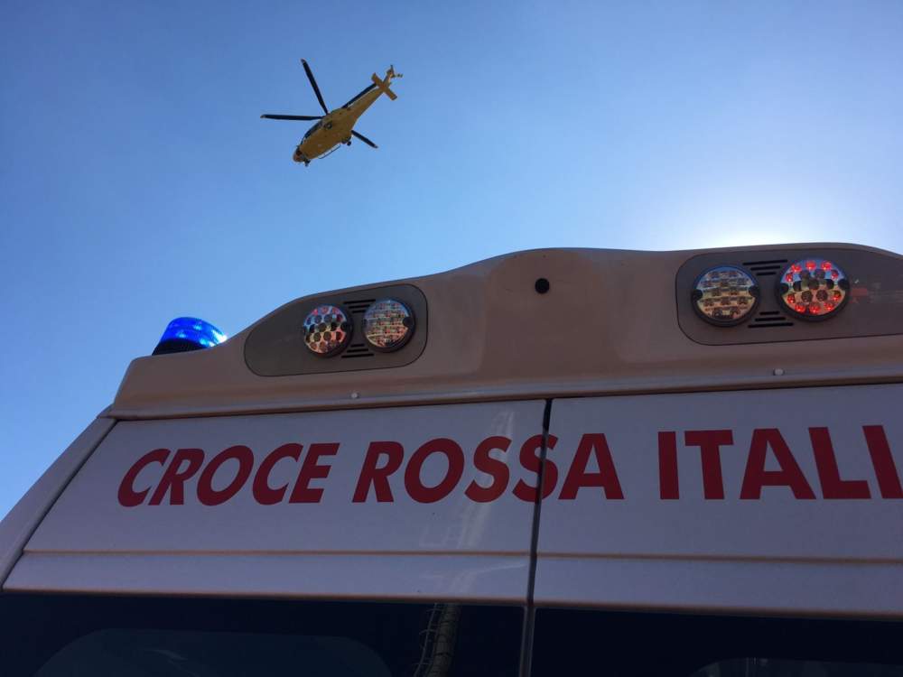 cri croce rossa elicottero eliambulanza