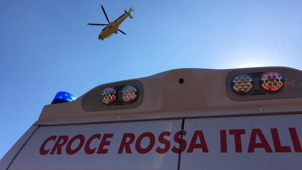 cropped-cri-croce-rossa-elicottero-eliambulanza.jpg
