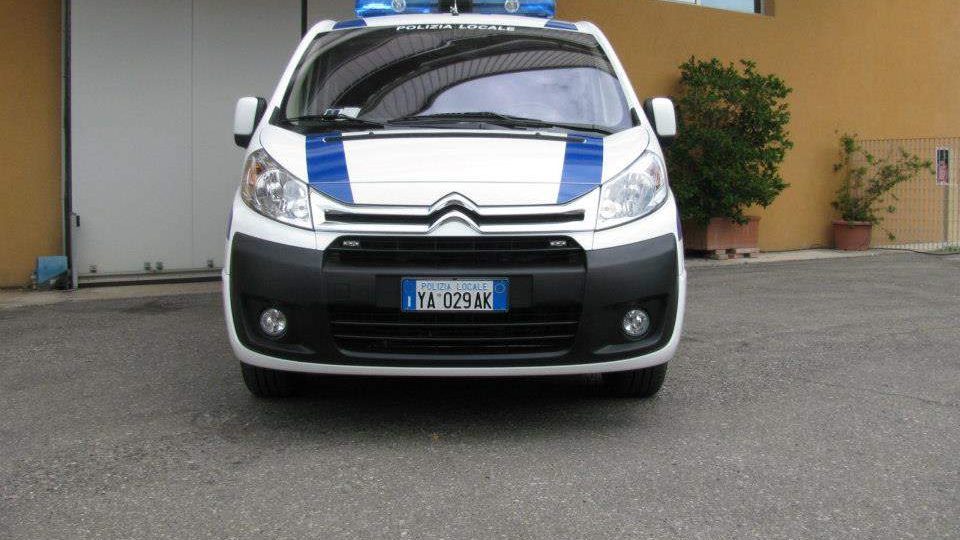 cropped-polizia-locale-municipale-ladispoli-1.jpg