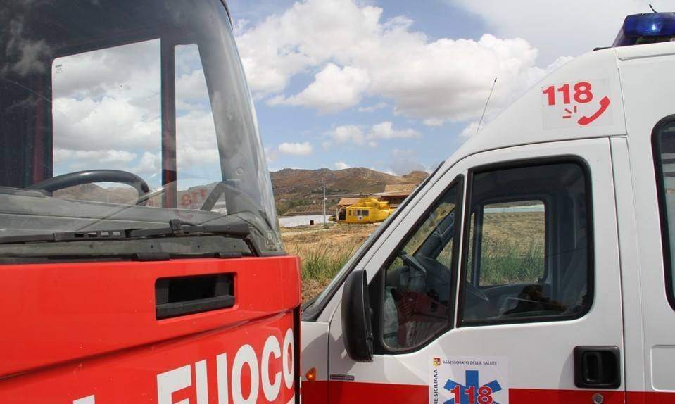 118 vigili fuoco vvf ambulanza pompieri 118 vigili fuoco vvf ambulanza pompieri