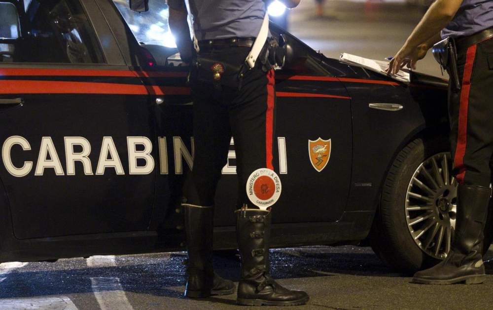 carabinieri posto blocco NRM - Controlli alla circolazione stradale (1)