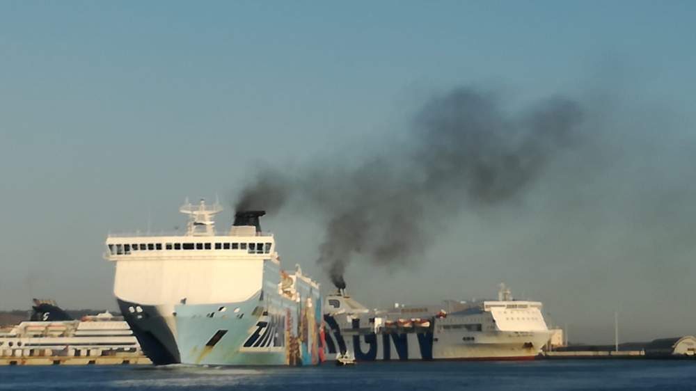 cropped-fumo-fumi-navi-civitavecchia-porto-1.jpg cropped-fumo-fumi-navi-civitavecchia-porto-1.jpg