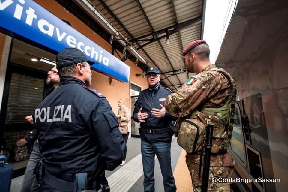 polfer civitavecchia polizia ferroviaria esercito militari