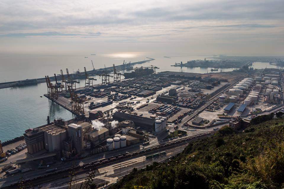 porto civitavecchia alto zona gru commercio carbone