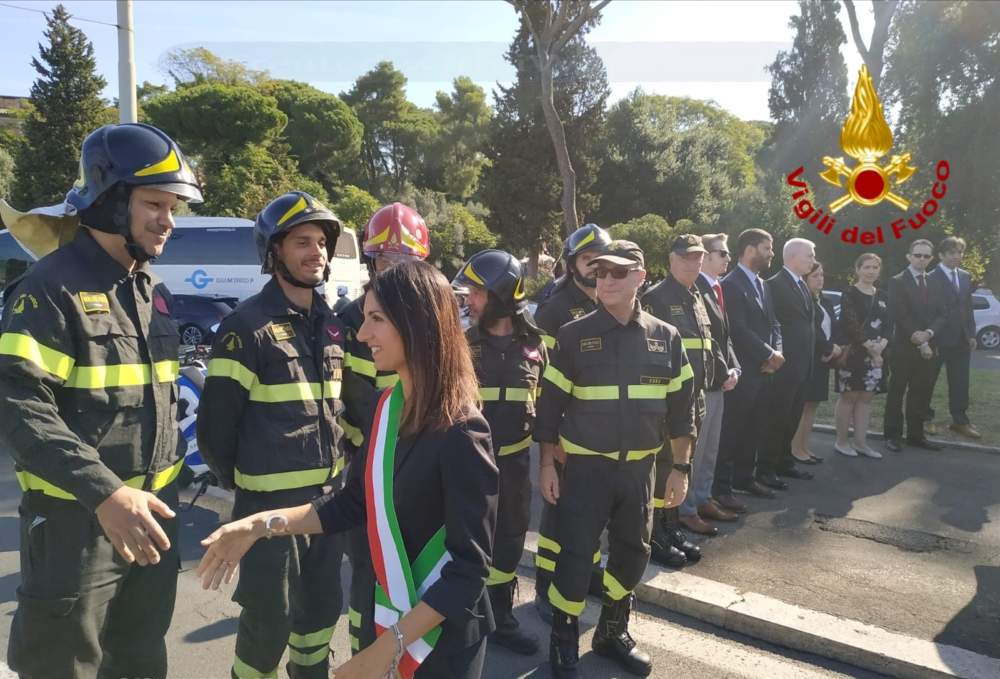 raggi e vigili del fuoco